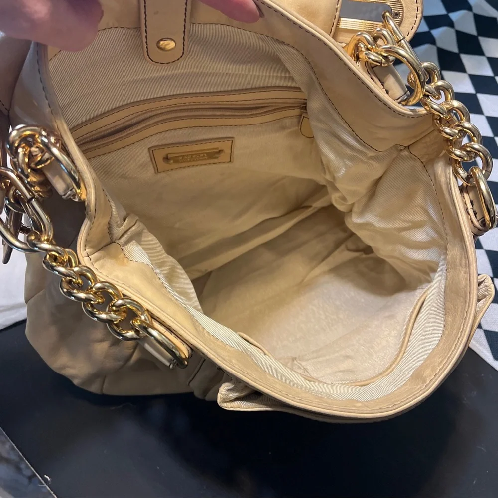 Badgley Mischka Tan Vegan Leather Shoulder Bag Buttery Soft Gold Handles 13x16” - Picture 5 of 8